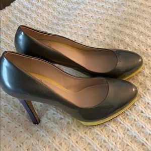 Vince Cameron Heel Worn once for a Fashion Show